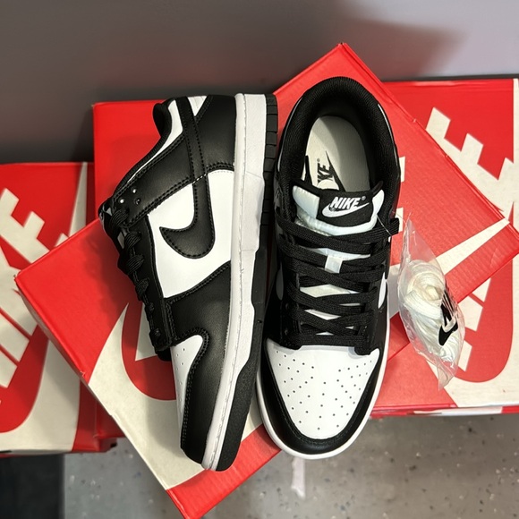 Nike DUNK LOW RETRO SIZE 7 MEN PANDA DUNK - Picture 8 of 8